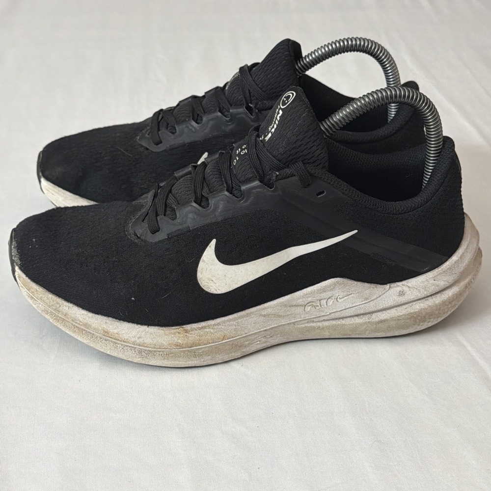 Nike Air Winflo 10 Running Shoes Sz 8.5 Women's Black/White DV4023-003 Sneakers